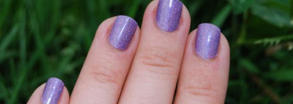 Что за лето без фиолета? Pupa Lasting color #490 и Pupa Holographic Nail Polish #035