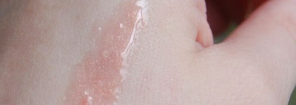 Золотистый персик. Блеск для губ Clarins Colour Quench Lip Balm 02 Peach Nectar