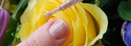 Да будет праздник каждый день! Sally Hansen Hard As Nails Xtreme Wear #200 Strobe Light