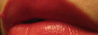 Revlon Color Burst Lip Butter в оттенке 070 Cherry Tart