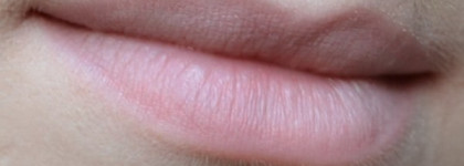 Повседневный любимчик Max Factor Xperience sheer gloss balm #04 red garnet