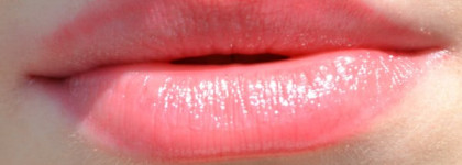 Повседневный любимчик Max Factor Xperience sheer gloss balm #04 red garnet