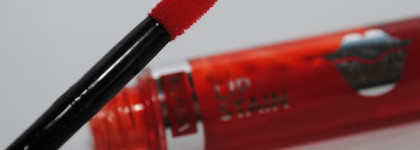 Oriflame стойкая губная помада Very Me Clickit "Клюква" и жидкая подводка для глаз Very me Clickit eye liner "Чёрная"