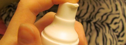 Готовимся к лету! Санскрин Avene Cleanance 30 SPF и желе-автобронзант от Uriage