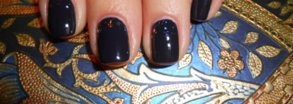 Rimmel 850 Aye, Aye, Sailor &  Essence NailArt Topper 02 circus konfetti