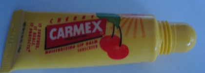 Ароматные бальзамы для губ и крем для кутикулы от Burt`s Bees  и Carmex