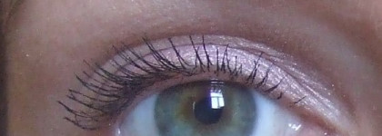 Битва титанов:  Volumeflash Scandaleyes Mascara (Rimmel London) vs. Wow! Mascara (Eva Mosaic)