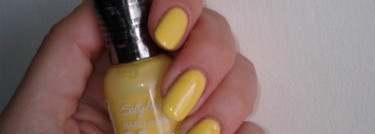 Мой первый жёлтый с Sally Hansen Hard as Nails Xtreme Wear - Mellow Yellow