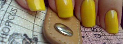Позитивный, солнечный желтый  и вариант двухцветного маникюра
