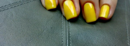 Позитивный, солнечный желтый  и вариант двухцветного маникюра