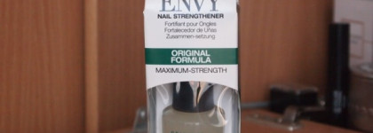 OPI  Nail Envy Nail Strengthener Универсальное укрепляющее средство для всех типов ногтей