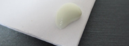 Легкий защитный увлажняющий крем Avene Hydrance Optimale UV Light SPF 20