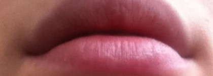 Рождественская помада Chanel Rouge Allure Velvet №307 L'impatiente