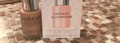 Жидкое золото или иллюминатор - база - хайлайтер от Lumene в оттенке Midnight sun