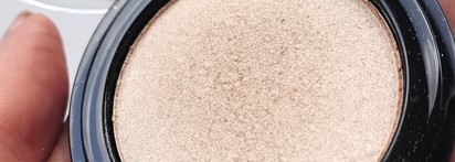 Красный-прекрасный белорус Relouis Metallic Velvet Matte Lipstick 07 и просто шикарный хайлайтер Relouis Pro highlighter 02 Champagne