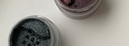 Ещё три продукта от Dose of colors. Primer& pigment в оттенках Envy и Maroon, Classic lipstick в оттенке Blush