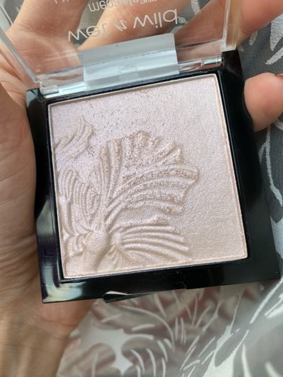 Хайлайтер Wet-n-wild Megaglo Highlighting powder E319B Blossom glow