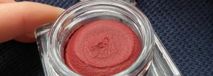 Румяна Minimalist Whipped Powder Blush Shiseido в оттенке Sayoko 6