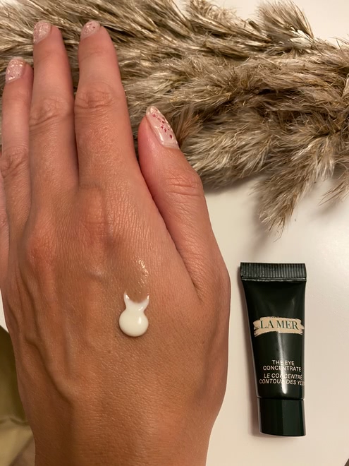 Люксовый уход за кожей вокруг глаз La mer The eye concentrate