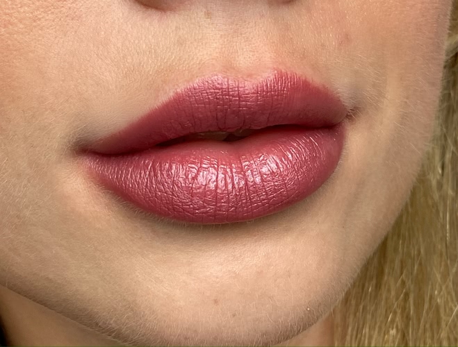 Помады Wild lips by Stellary в оттенках 106, 110, 120, 117, 101