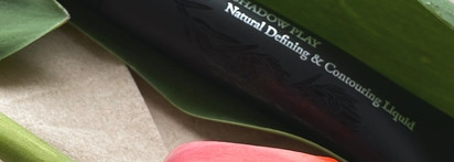 Три продукта от английского бренда Rouge Bunny Rouge: скульптор и две принципиально разные пудры