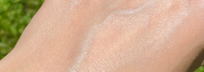 Сияние на максимум без эффекта парника. Увлажняющая крем-база под макияж и увлажняющий лосьон-шиммер для тела Innature Shine