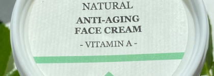 Две баночки от Ecobox. Одной up, другой out. Anti-aging face cream vitamin A & Night face mask Vitamin C