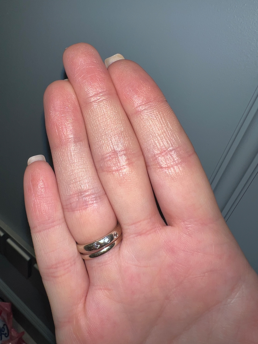 Пальцы после нанесения