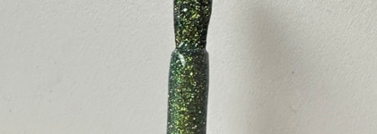 Лак из серии Футурама Moth. Оттенок Kif Kroker by Moth