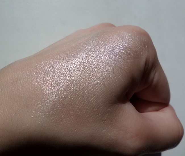 Wet n Wild MegaGlo Highlighting Powder оттенок Blossom glow