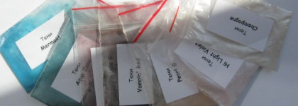 Минеральные тени Coastal Scents (Champagne,High Light Violet,Vampin Red,Agua Zone), Heavenly Mineral Makeup ( Pearl G Smokey, Purple G), Sweetscents (Mermaid). Часть I