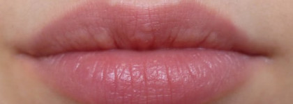 Помада Rimmel Volume Booster №102 (Foxy)