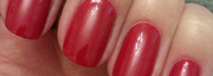 "Горячие сплетни" - лак для ногтей Rimmel цвет №325