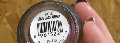 Ягоды. Лед. И немного горошка. Лак-финиш Orly #40012 -Love each other и Maxmar Glamour Collectoin #322