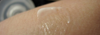 Ясны очи с Лифтинг-гелем от мешков и кругов под глазами "Черника и подорожник" от Green Mama