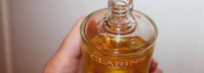 Дуэт для идеальных бедер: Clarins «Anti-Eau» Body Treatment Oil – Масло, выводящее излишки воды и Clarins High Definition Body Lift – Моделирующее средство для похудения