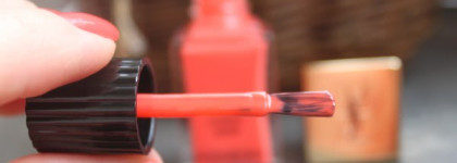 Идеальный коралл YSL La Laque Couture 5 Corail divin