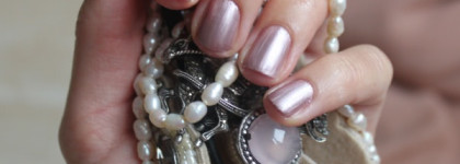 Розовый жемчуг Chanel Le Vernis Rose Moire №593 из коллекции Moire Le Rouge Fall 2013