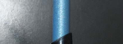 Синий иней Сhanel stylo eyeshadow 47 Blue bay