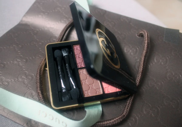 Gucci Magnetic Color Shadow Quad в оттенке 040 Autumn Fire