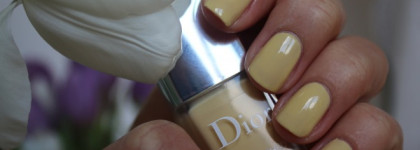 Летний желтый Dior Vernis Couture Colour Gel Shine And Long Wear Nail Lacquer #319 Sunwashed