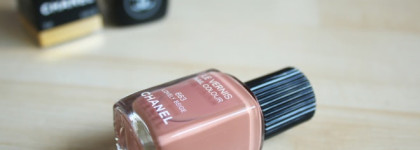 Лак цвета ириски Chanel Le Vernis Nail Colour #663 Lovely Beige (Лето 2015)