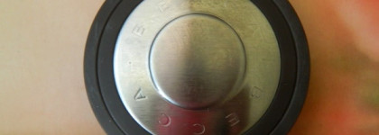 Becca Cosmetics Dual Coverage Compact Concealer №Latte - Компактный консилер в оттенке Latte