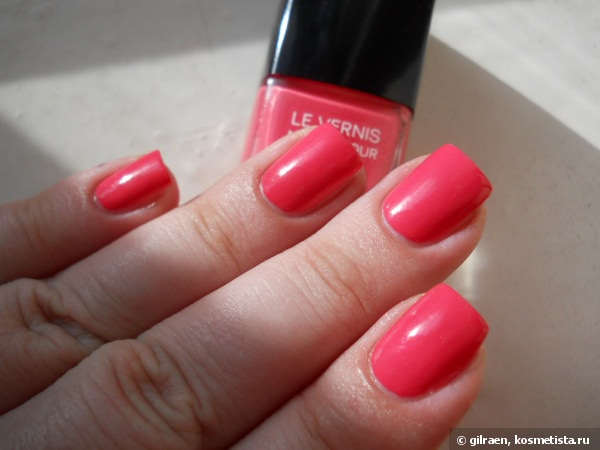 Из лета в осень: Chanel Le Vernis Nail Colour 657 Azure, 571 Fracas, 581 Cinema, 579 Paparazzi
