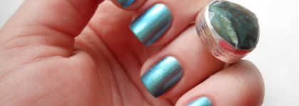 Из лета в осень: Chanel Le Vernis Nail Colour 657 Azure, 571 Fracas, 581 Cinema, 579 Paparazzi