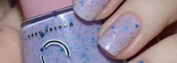 Черничный йогурт на ногтях с Dance Legend из коллекции Fruity Milk в оттенке 945 Blueberry Mousse