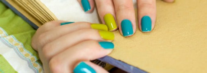 Морской маникюр с OPI "Fly" & Misa "Green With Envy"