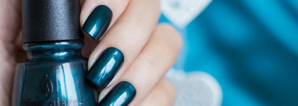 China Glaze "Tongue & Chic"