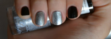 Серебро на ногтях с Sally Hansen