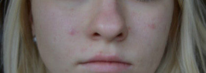 Люблю нежно Dior Diorskin Nude Compact Natural Glow Radiant Powder Foundation SPF 10 PA+++ #030